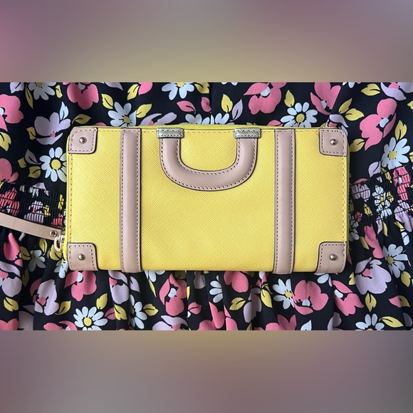 *SOLD* Kate Spade Go Fly a Kite Wallet - Picture 9 of 16